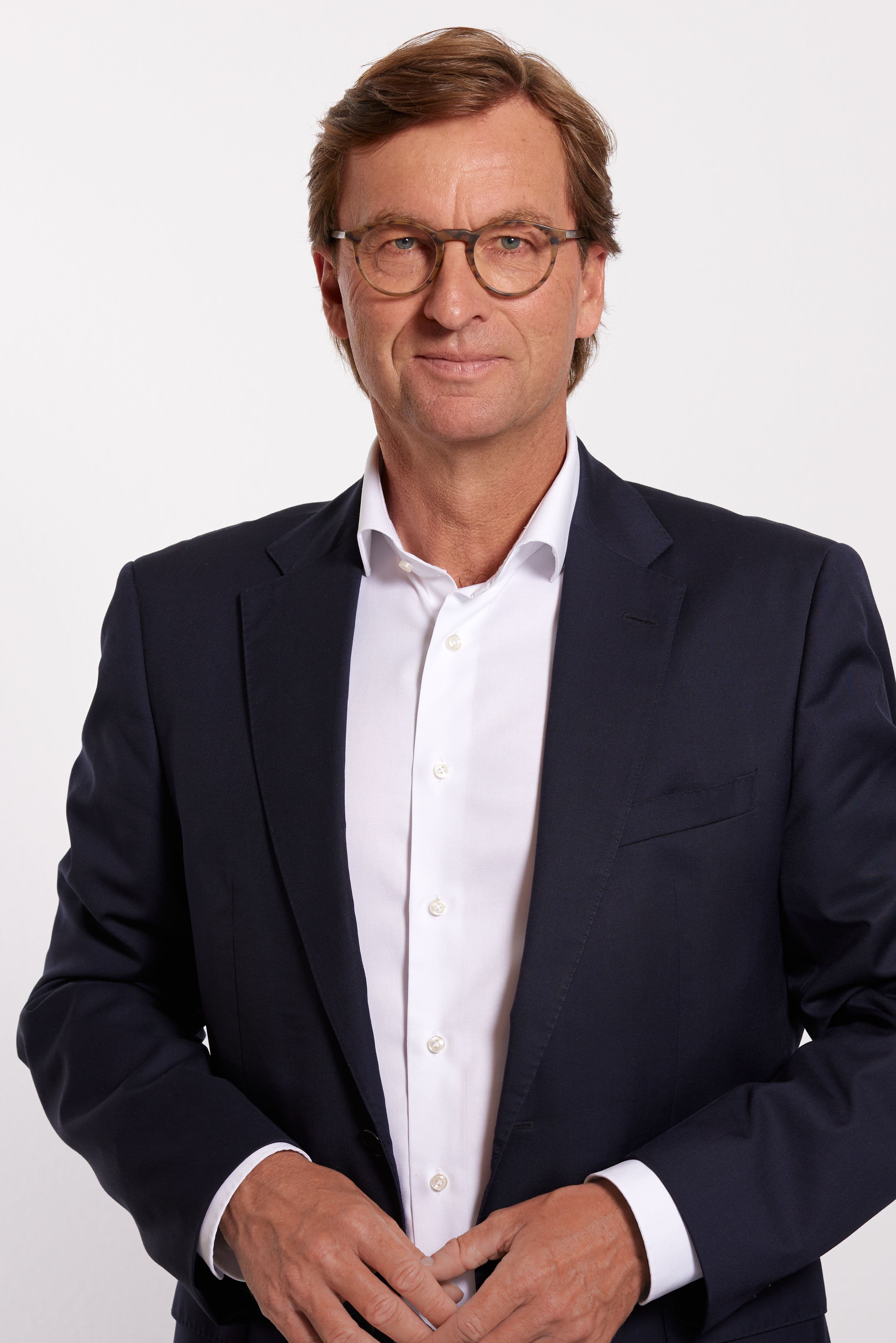 Portrait of Dr. Uwe Schroeder-Wildberg